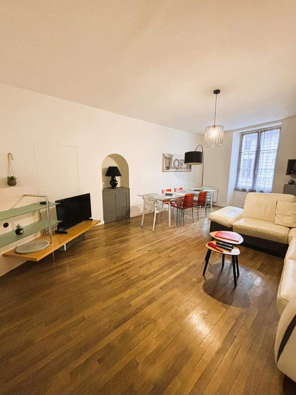 Communal lounge/ TV room, Seating area, Dining area