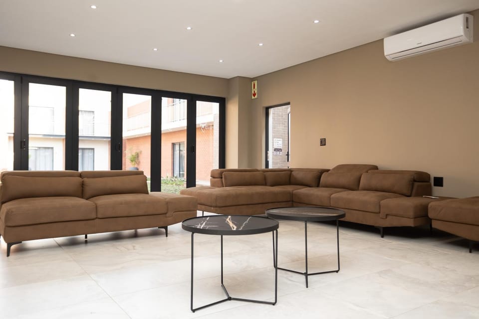 Lobby or reception, Seating area, air conditioner