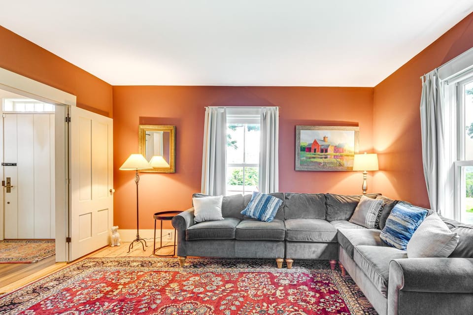 Idyllic Vermont Farmhouse: Mtn Views on 200 Acres! House in Vermont
