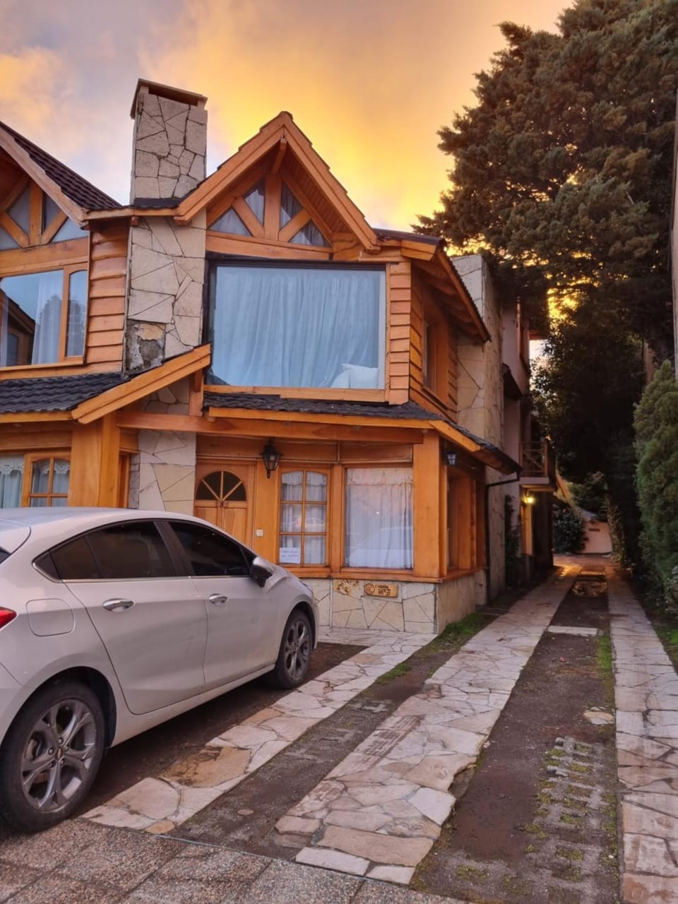 LUGAR SOÑADO, unidades CON VISTA AL LAGO Y SIN vista al lago Chalet in San Martín de los Andes