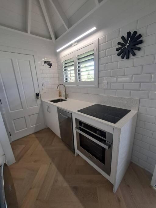 Kitchen or kitchenette, stove
