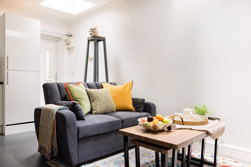 Communal lounge/ TV room, Living room
