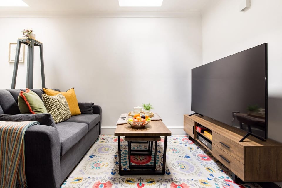 Communal lounge/ TV room, Living room
