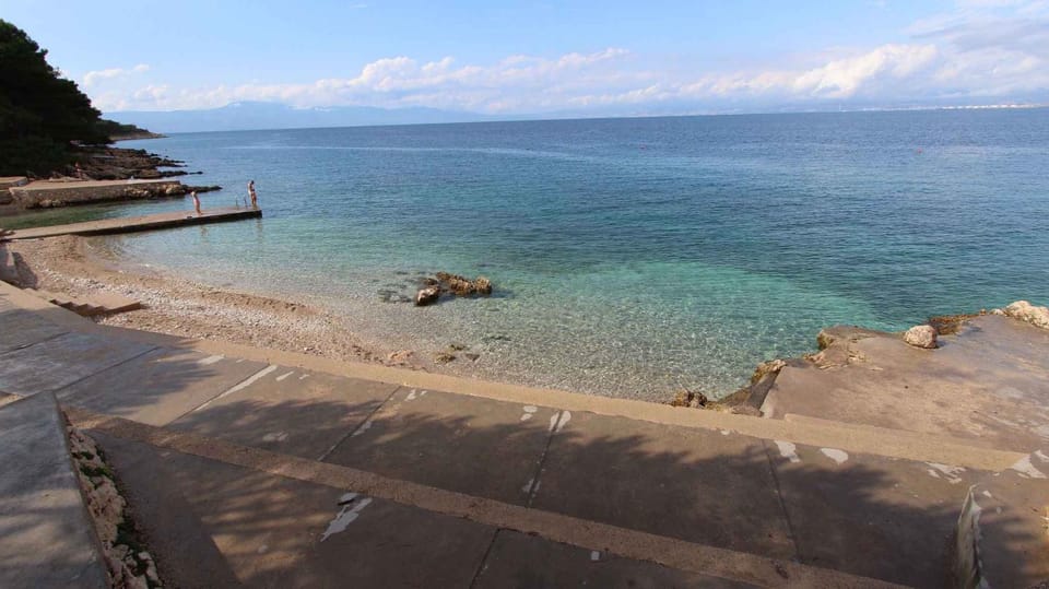 Nearby landmark, Summer, Beach