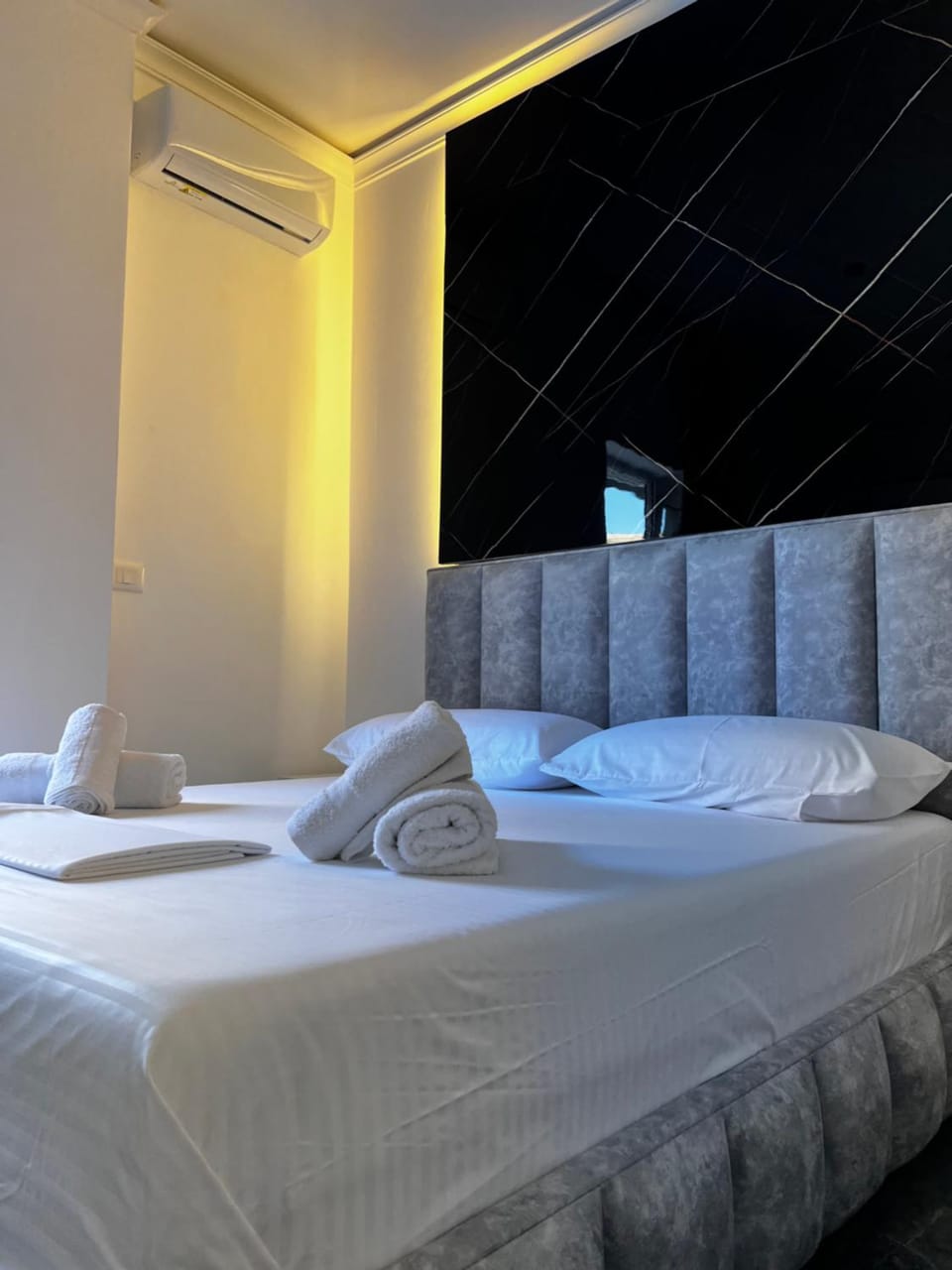 Nōya Suites SR Apartment hotel in Sarandë