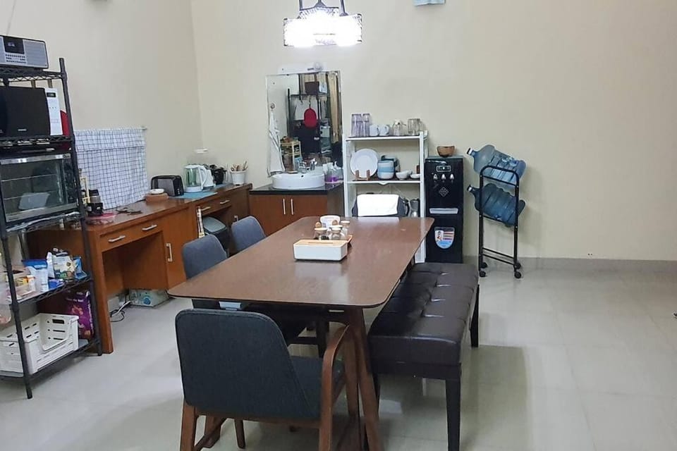 Setinggi - 3BR private pool, Renon, 10m to Beach House in Denpasar