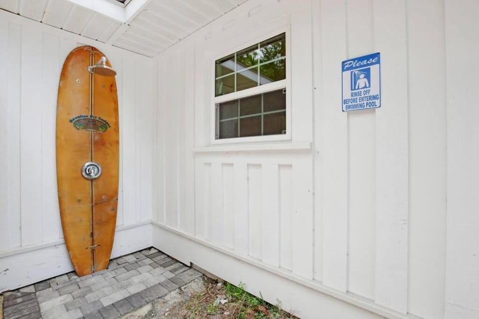Salt Gypsy Unit B Resort Style Outdoor Space wPool Apartment in Tybee Island