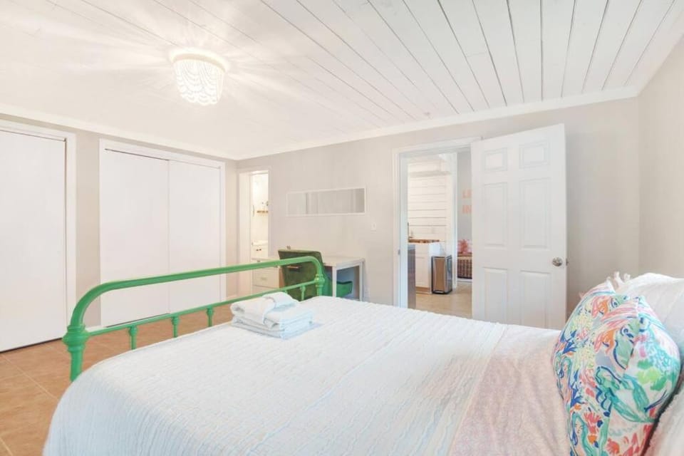Salt Gypsy Unit B Resort Style Outdoor Space wPool Apartment in Tybee Island