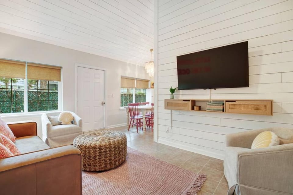 Salt Gypsy Unit B Resort Style Outdoor Space wPool Apartment in Tybee Island