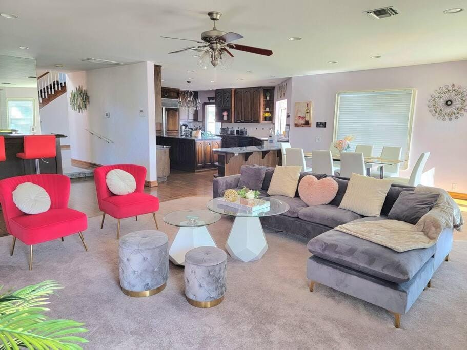 Luxury Hill Villa with Spectacular View Apartment in Anaheim Hills