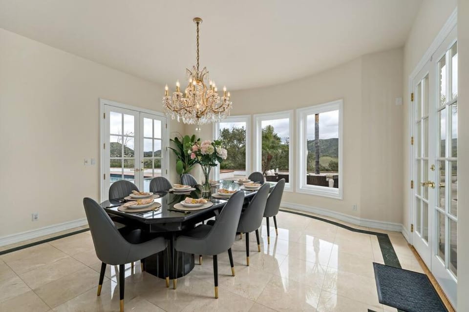 Luxury Oasis With Panoramic Views Villa in Anaheim Hills
