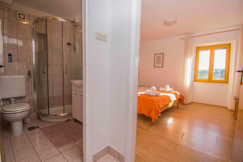 Shower, Bathroom, Bedroom