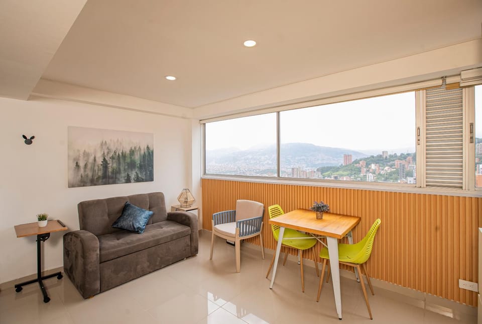 Living room, Seating area, Dining area, Mountain view