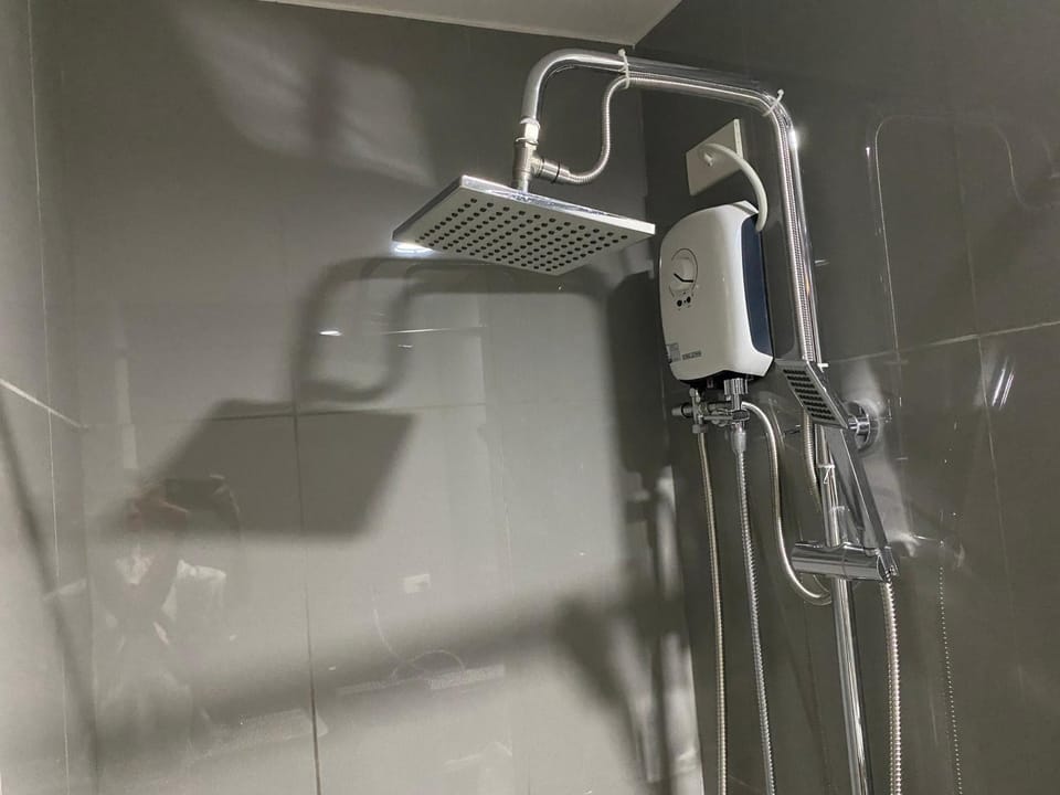 Shower, Bathroom, heating