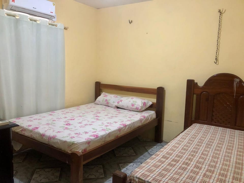 Bed, Bedroom, air conditioner