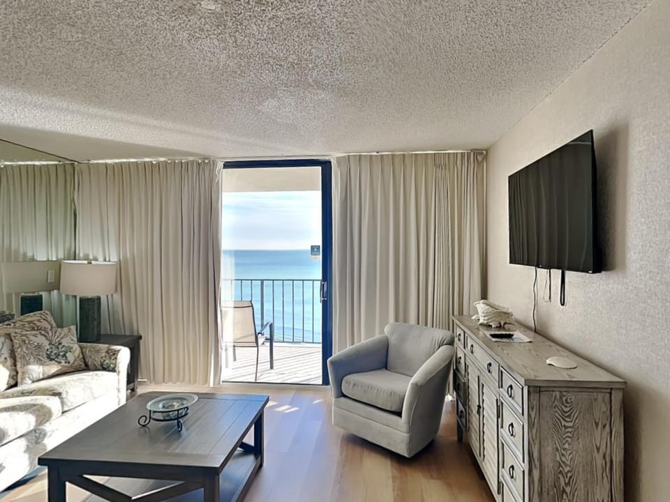 TV and multimedia, Balcony/Terrace, Living room, Seating area, Sea view