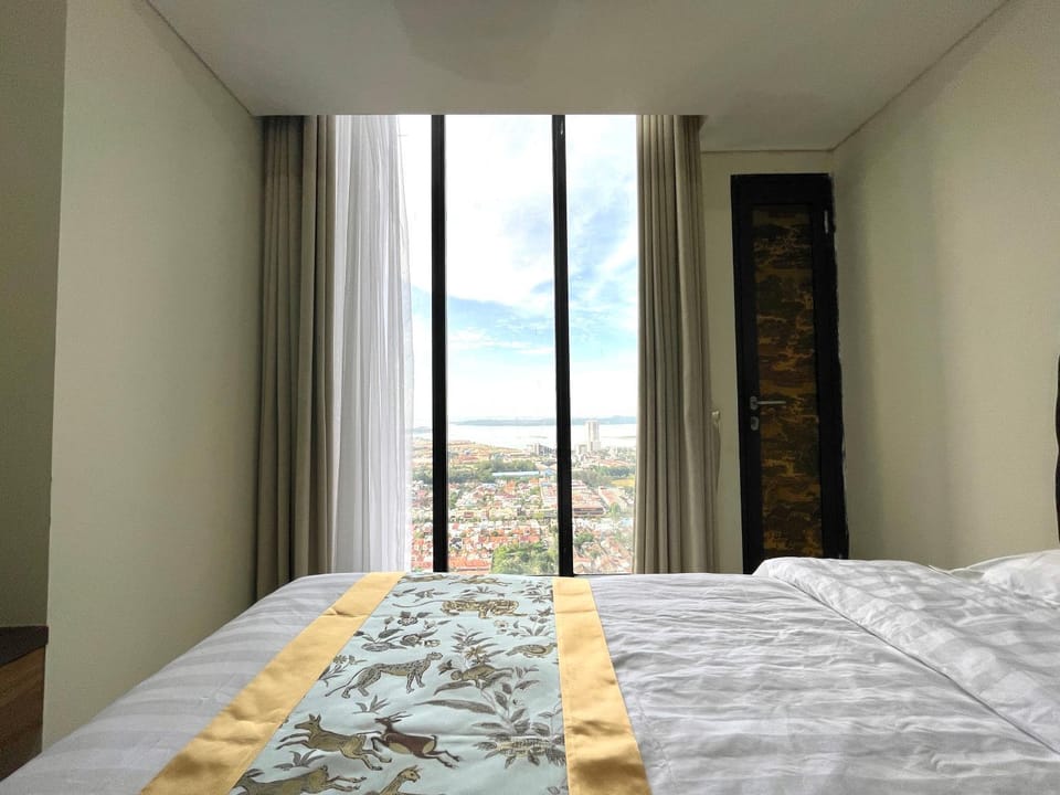 PANORAMIC Apartment Units with VIEWS Managed by AIO Pollux Meisterdadt Apartment in Riau Islands, Indonesia