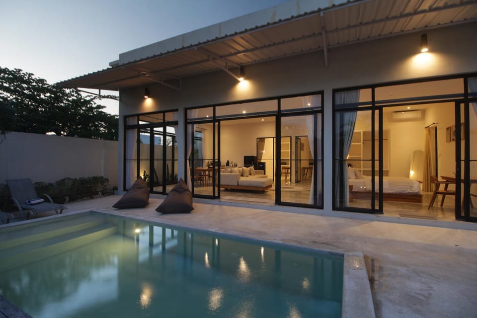 Pool view, Swimming pool