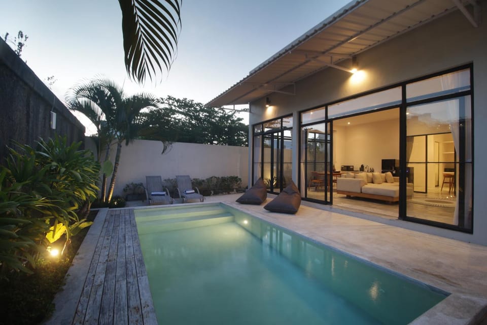 Pool view, Swimming pool