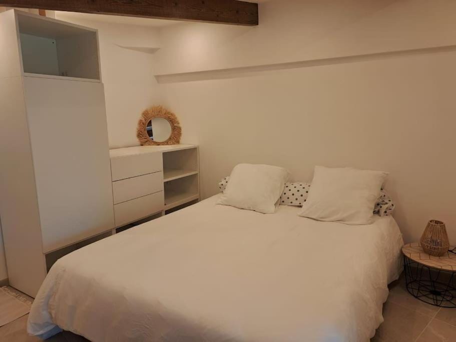 Les Bruyères Apartment in Marseille