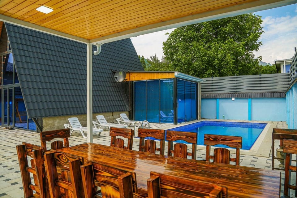 Day, Seating area, Pool view, Swimming pool