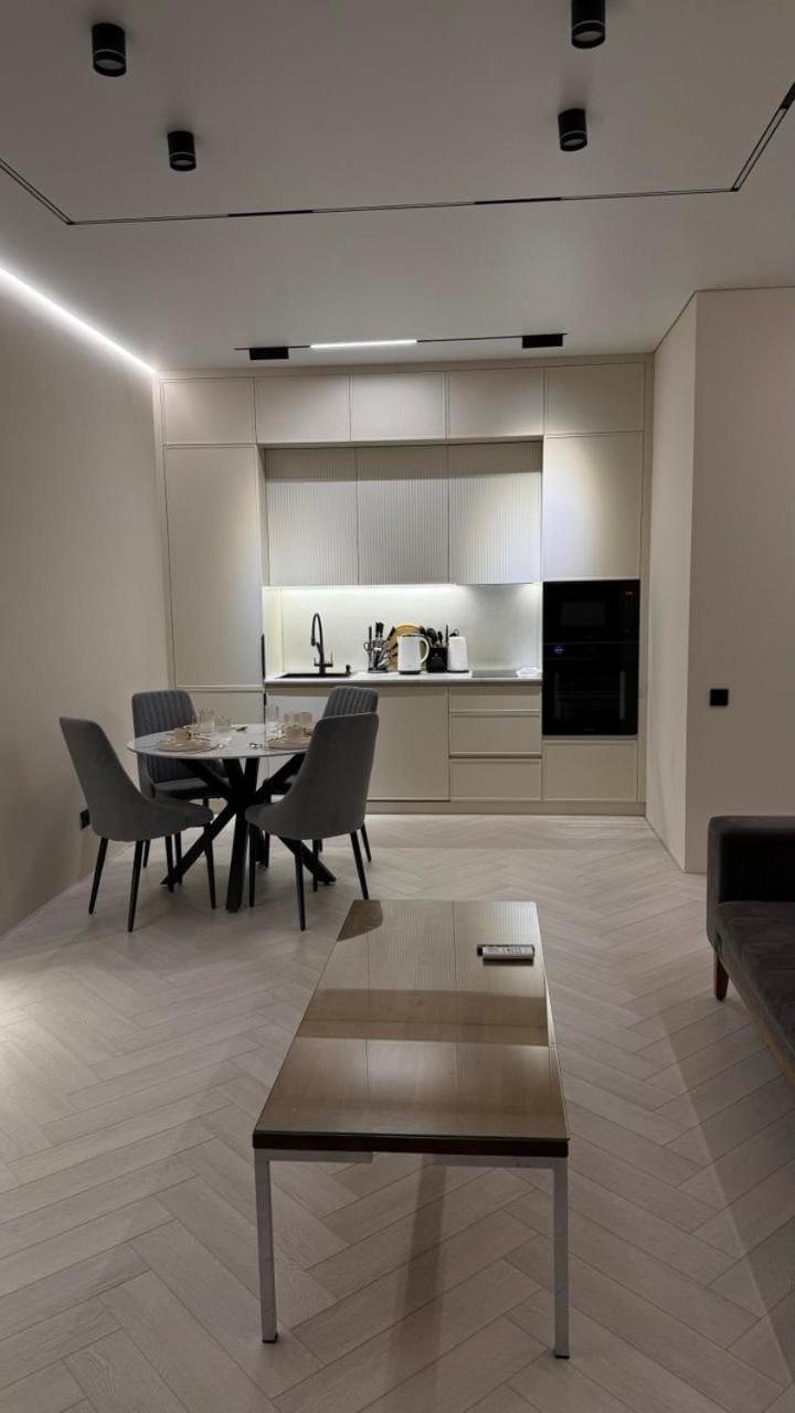 Евродвушка возле Астана Арена, Барыс Арена, Ботанический сад Apartment in Kazakhstan
