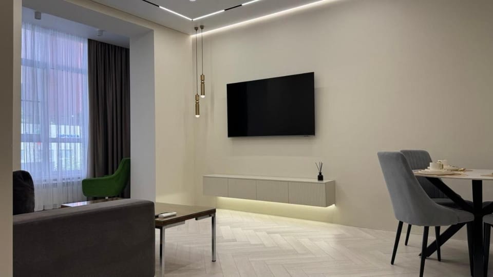 Евродвушка возле Астана Арена, Барыс Арена, Ботанический сад Apartment in Kazakhstan