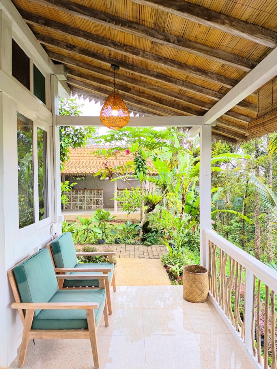 View (from property/room), Balcony/Terrace, Seating area