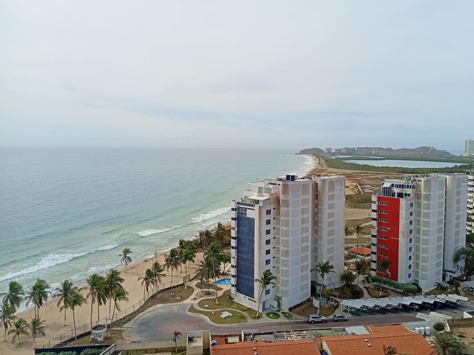 Cómodo apartamento de 2 habitaciones a orillas del mar, en Costa Azul, Margarita Apartment in Venezuela