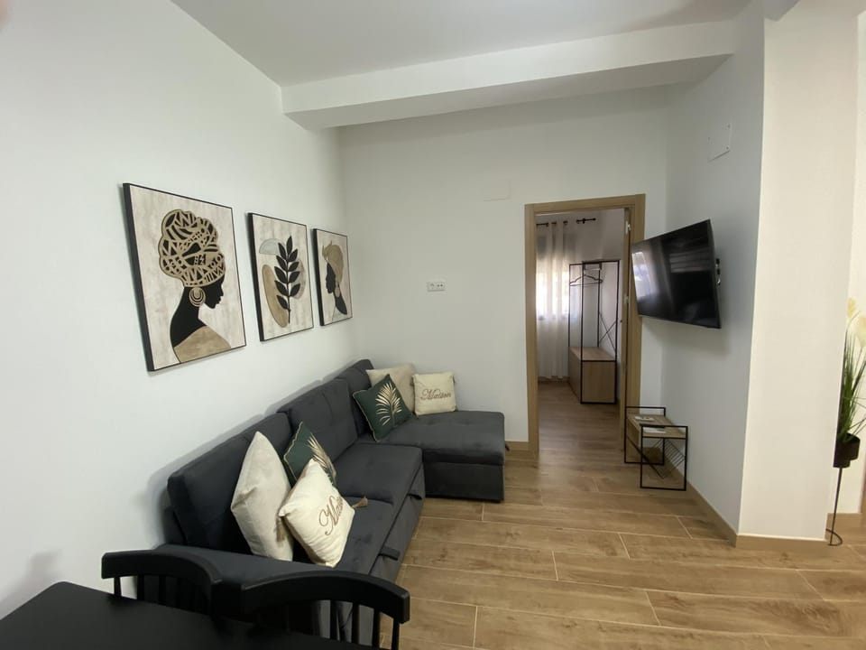 Bajo el mar junto al puerto House in Dénia