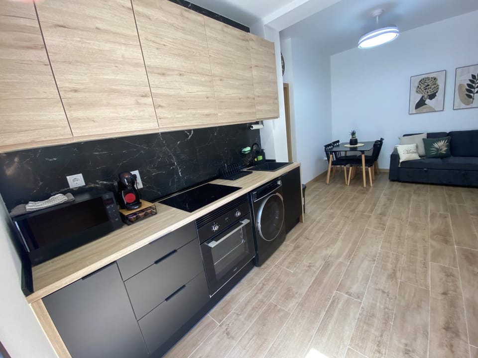 Bajo el mar junto al puerto House in Dénia