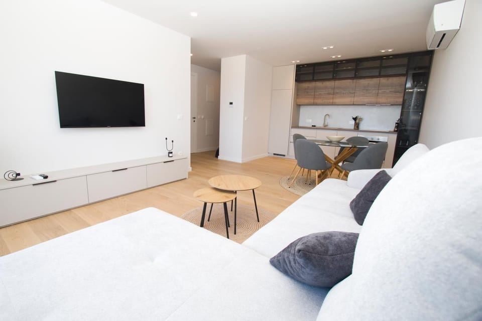 TV and multimedia, Kitchen or kitchenette, Living room
