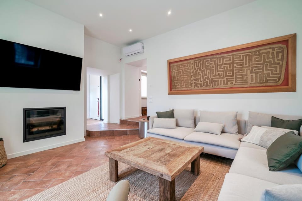 TV and multimedia, Living room, air conditioner