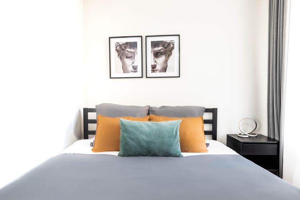 Bed, Decorative detail, Bedroom