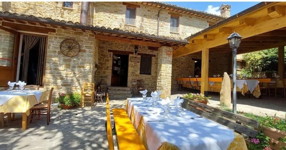 Agriturismo Roccamaia Farm Stay in Marche