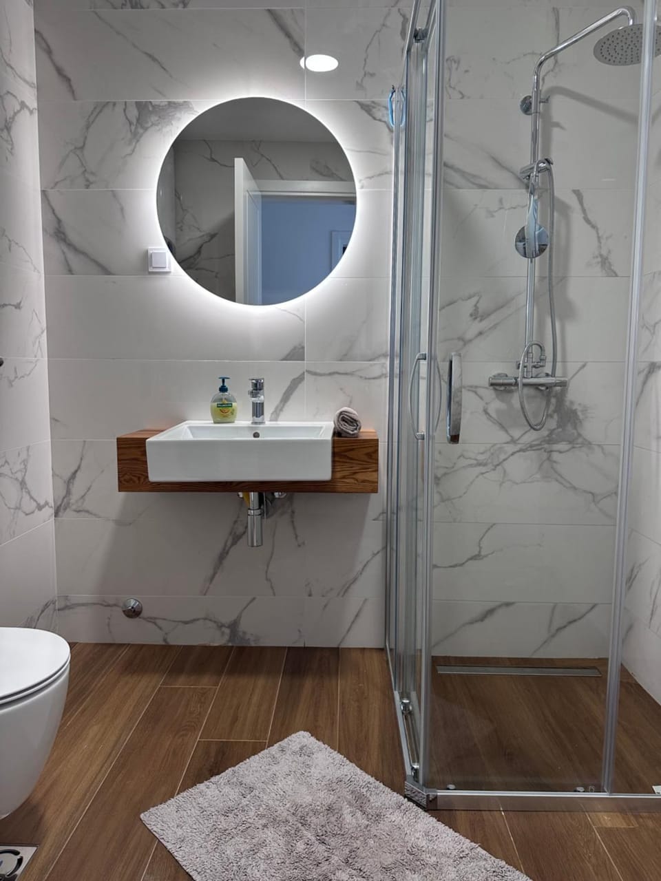 Shower, Toilet, Bathroom