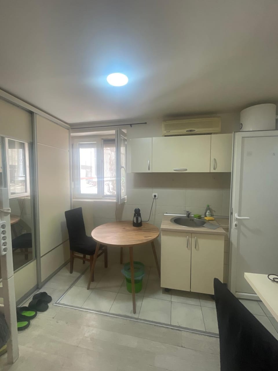 Travel Home Hostel in Belgrade