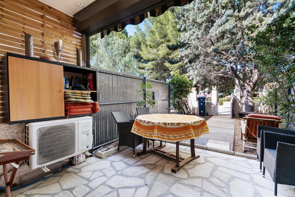 Beau Studio St Cyr Sur Mer Apartment in La Cadière-d'Azur