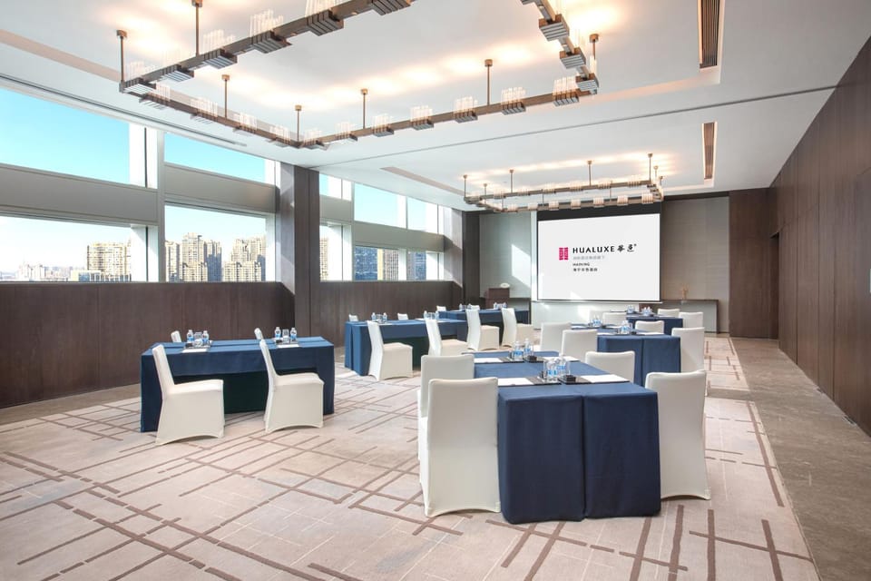 Meeting/conference room