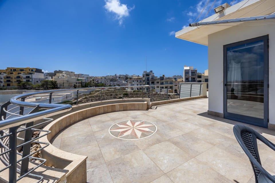Mellieha Penthouse with pool and view by Homely Apartment in Malta