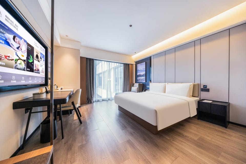 Atour Hotel Zhengzhou North Dragon Lake Financial Center Hotel in China