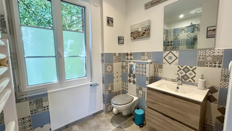 Toilet, Bathroom