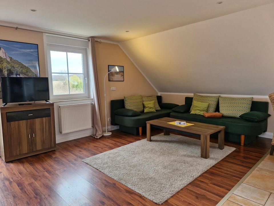 TV and multimedia, Seating area