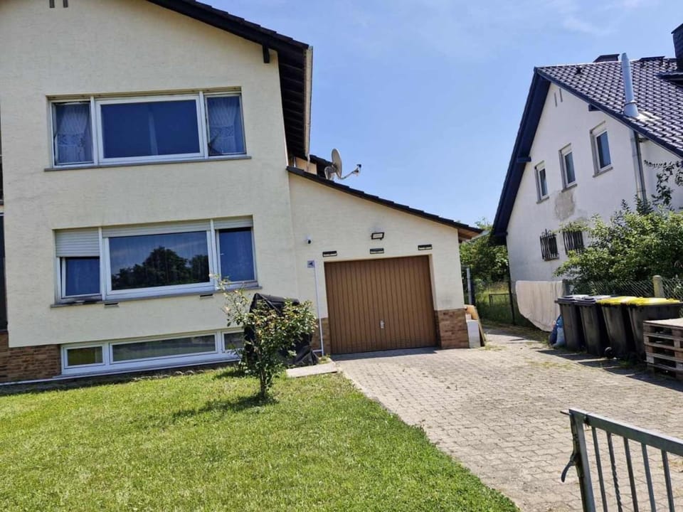 Property building, Day, Neighbourhood, Street view