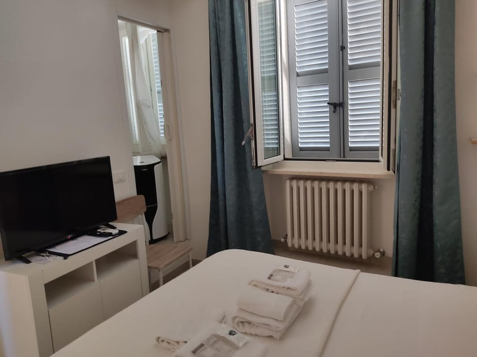 desideri 2 affittacamere Bed and Breakfast in Numana