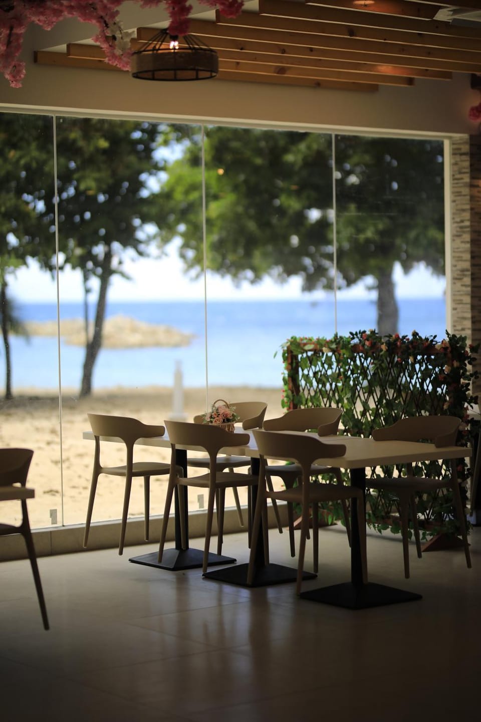 Restaurant/places to eat, Restaurant/places to eat