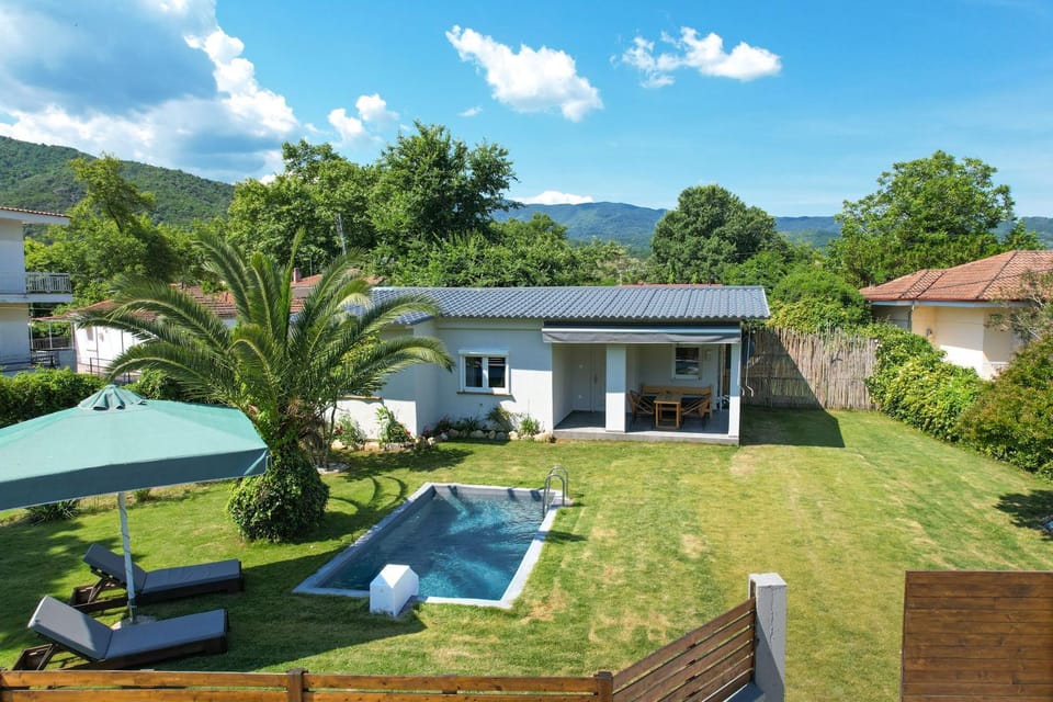 Rafaelo Pool Side Villas House in Halkidiki
