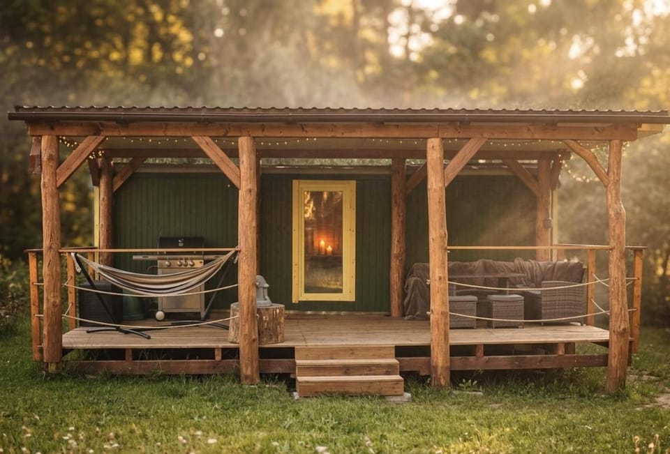 Maringotka Slaměnka u menhirového kruhu - U Slaměnky Luxury tent in Czechia