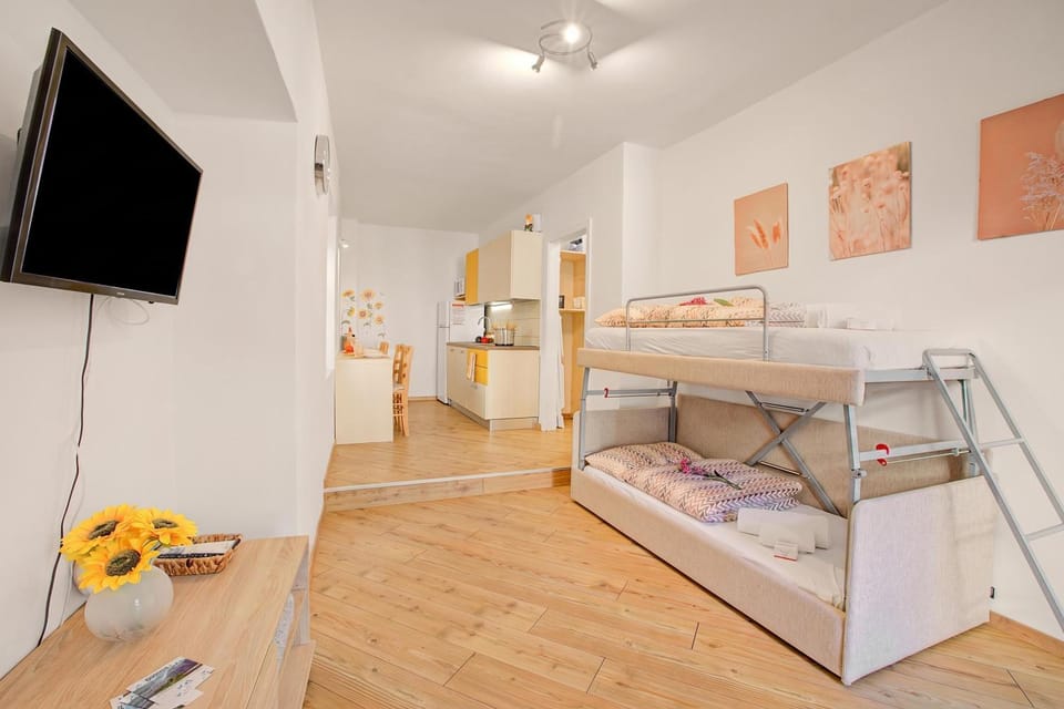 bunk bed
