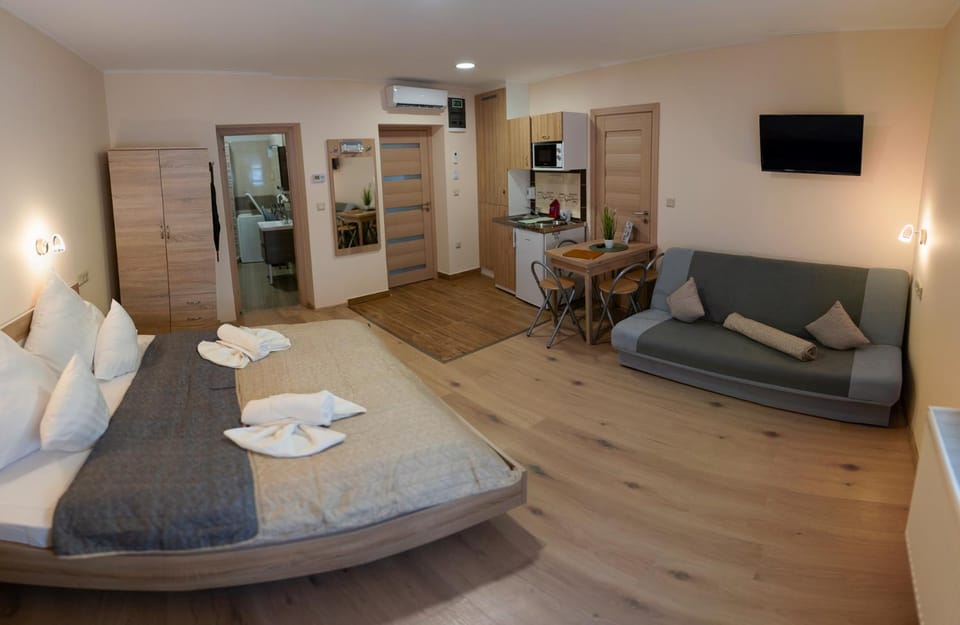 Holiday Apartmanház Gyula Apartment in Hungary